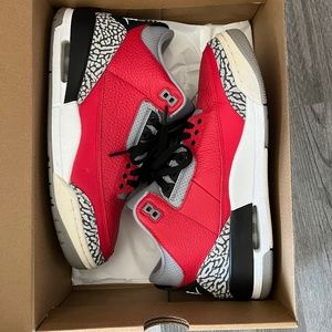 Nike Air Jordan 3 Red 2019 size 9M